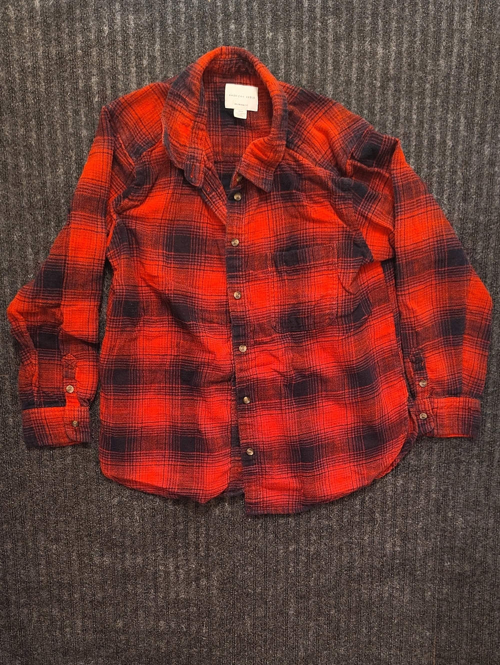 American Eagle Outfitters Red and Black Plaid Button-Down Shirt